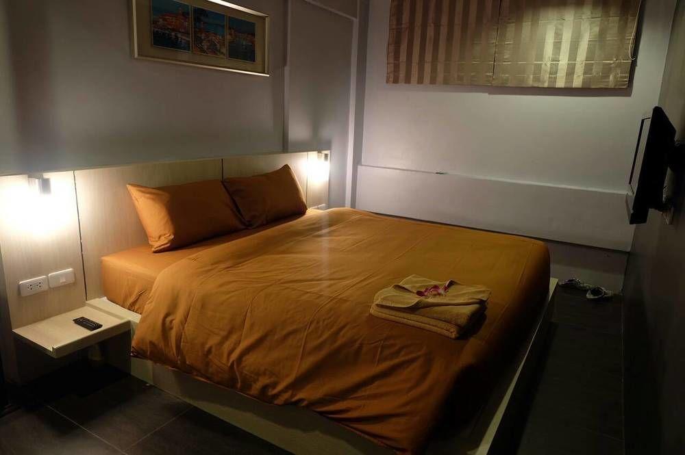 Rockstel Loma Hostel Phuket Εξωτερικό φωτογραφία